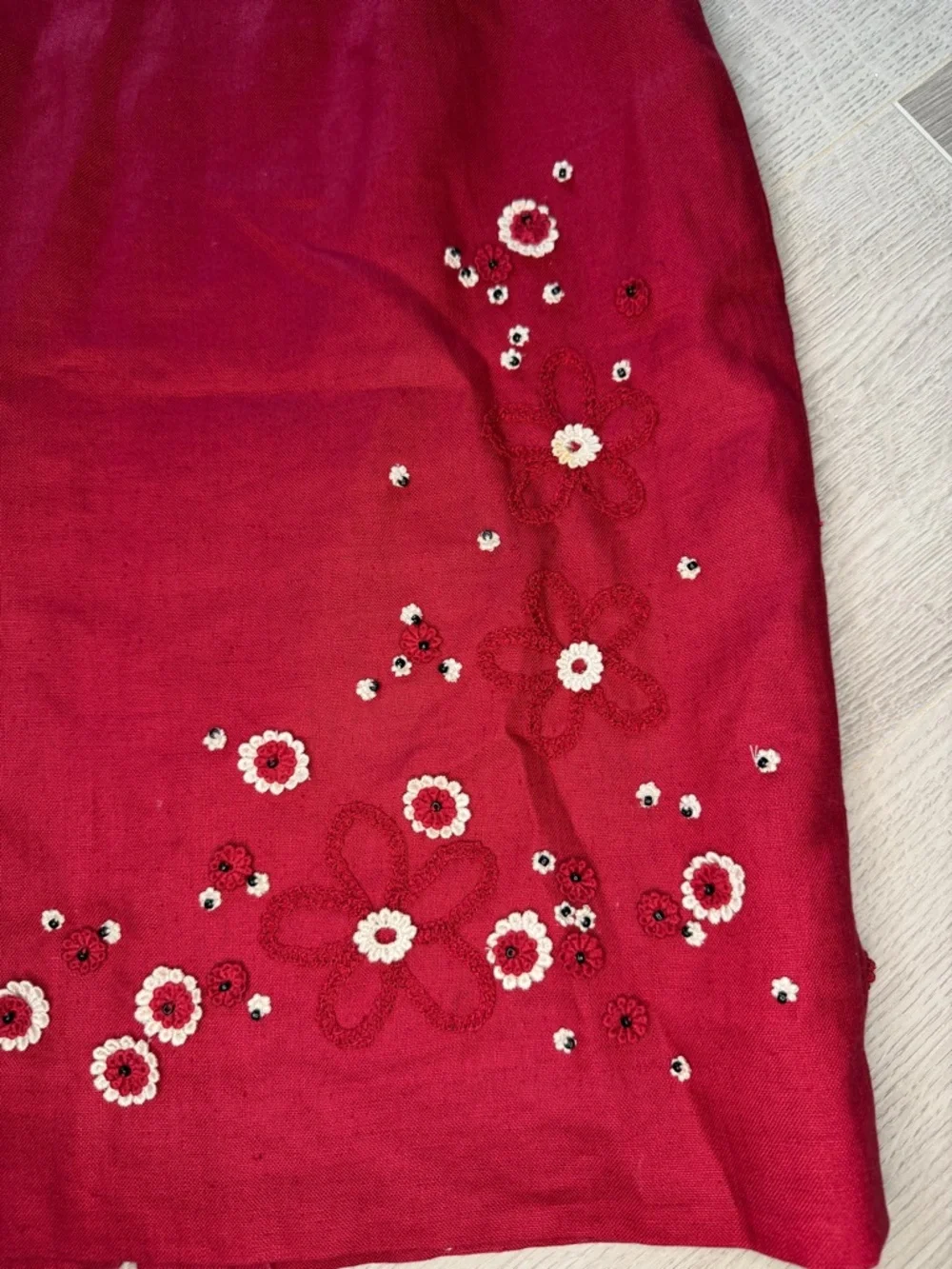 Ann Taylor Red Linen Floral Embroidered Beaded Pencil Skirt Sz 2 - Picture 7 of 10